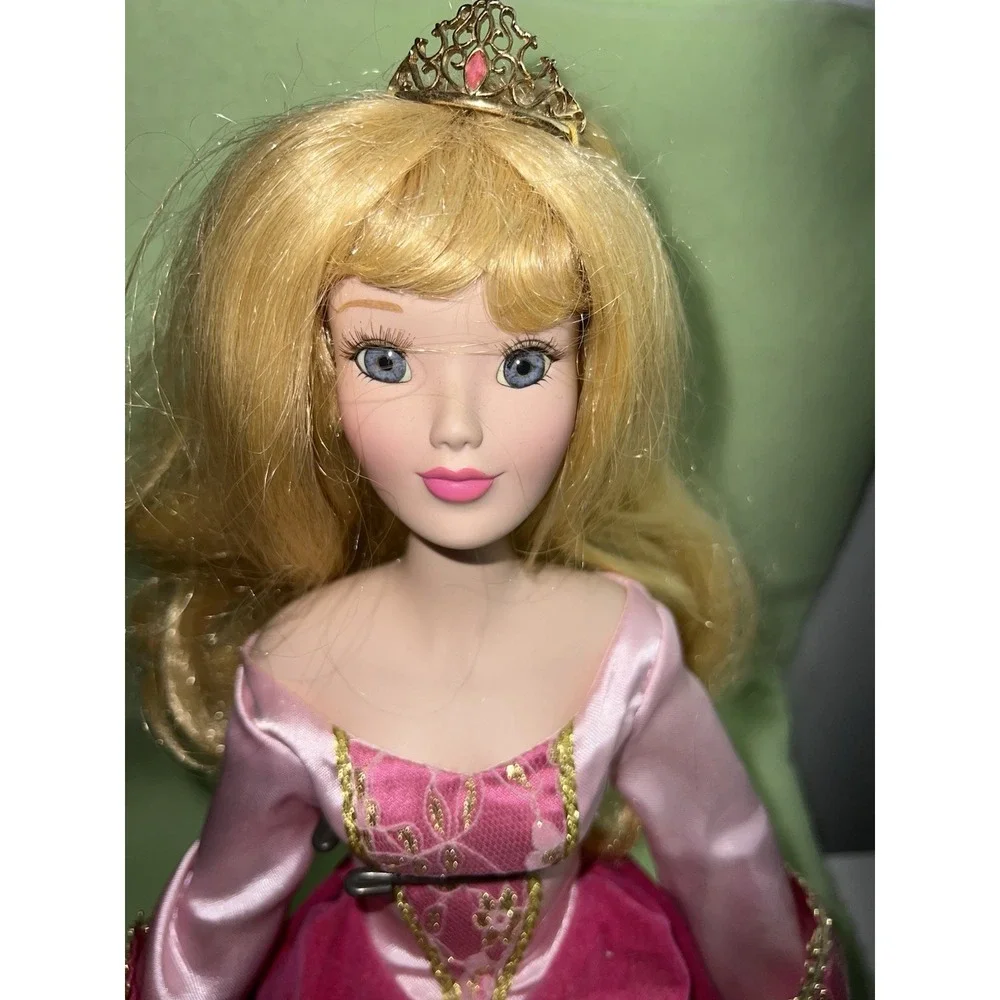 Disney Princess Aurora 16 Inch Porcelain Doll (8/b58)